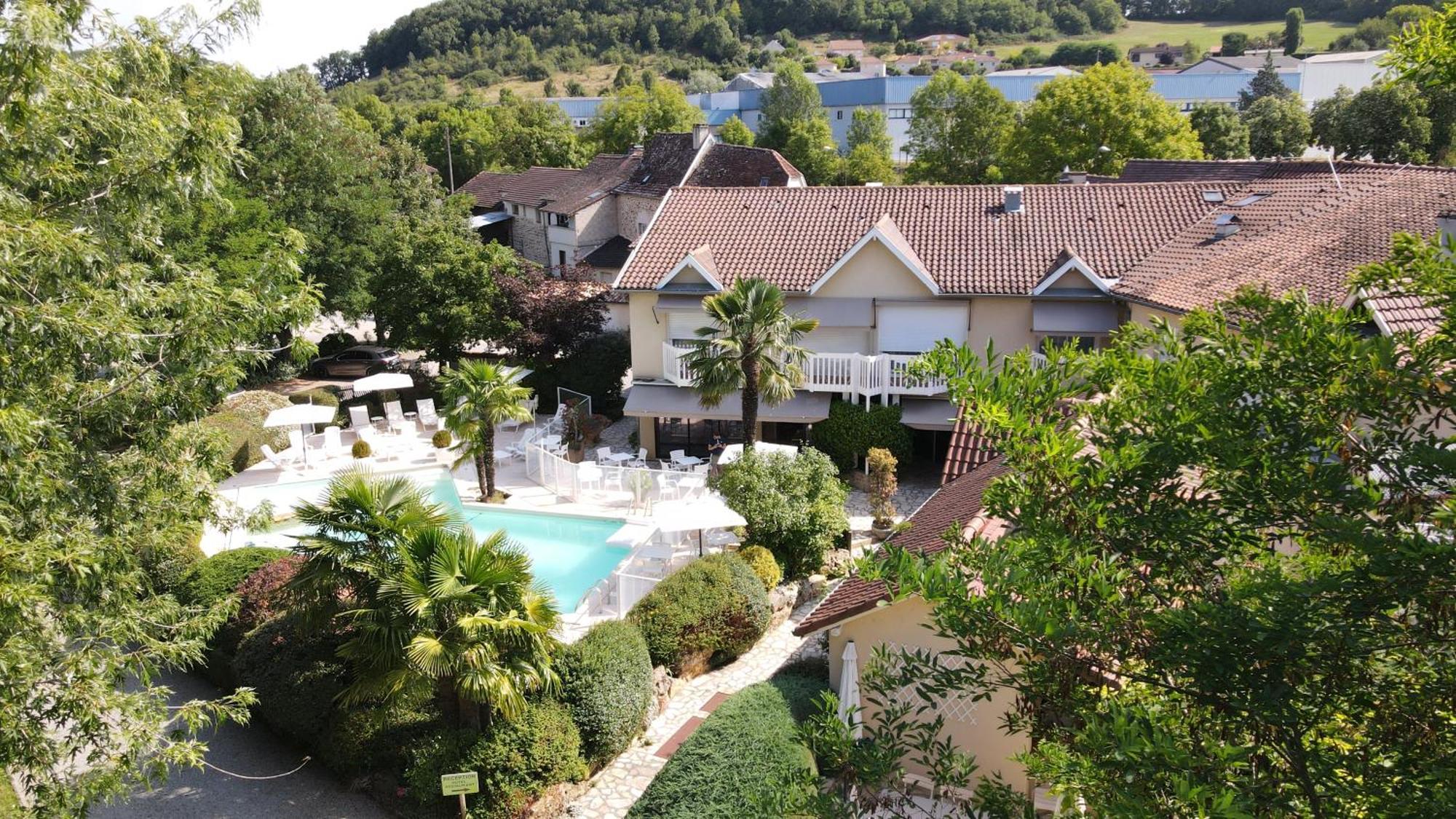 Logis Le Relais De Farrou - Hotel - Restaurant - Spa Villefranche-de-Rouergue Exteriér fotografie